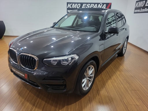 BMW X3  xDrive30e